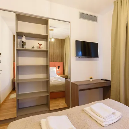 Alpehytte Luxury With Hot Pool Banya (Blagoevgrad)