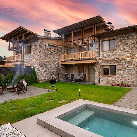 Luxury With Hot Pool Chalet