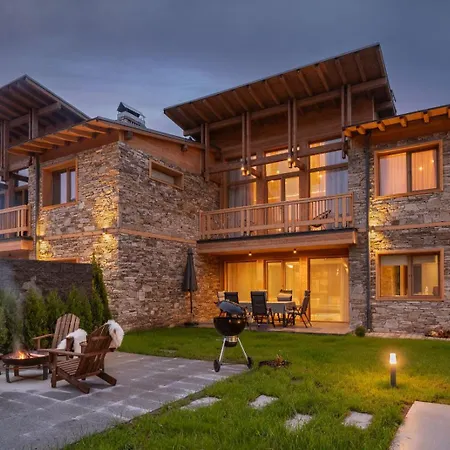 Chalet Luxury With Hot Pool