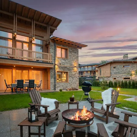 Luxury With Hot Pool بانيا