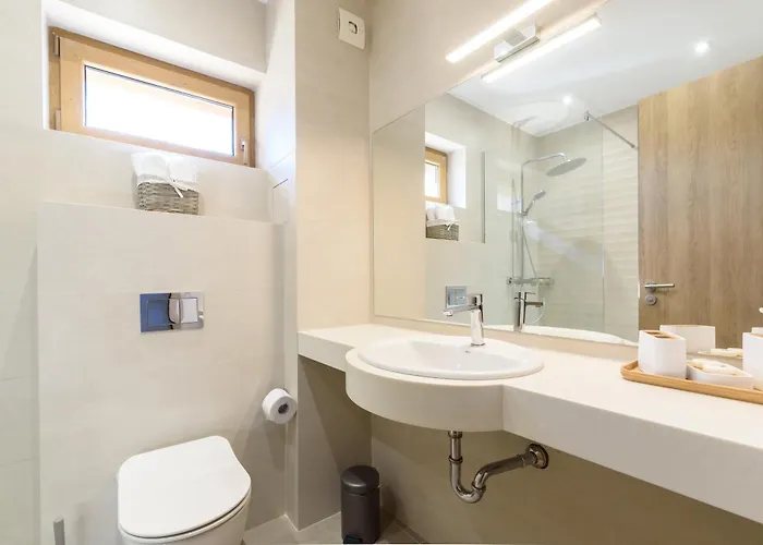 Luxury With Hot Pool Banya