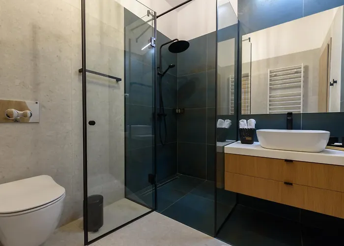 Luxury With Hot Pool Banya