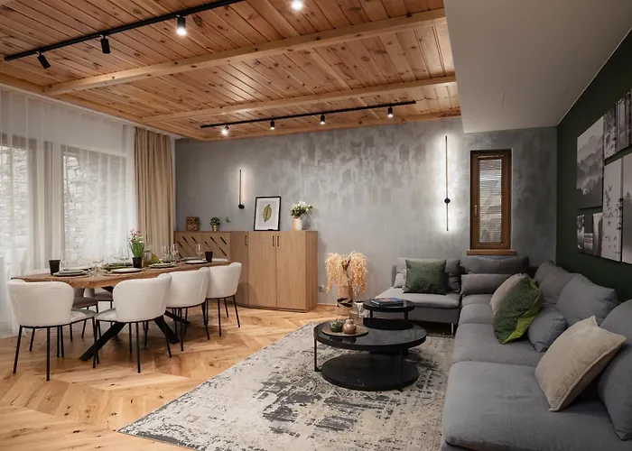 Luxury With Hot Pool Banya