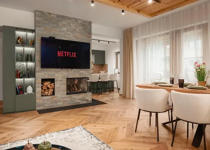 Luxury With Hot Pool