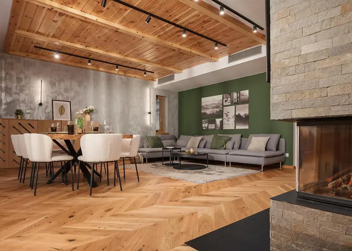 Luxury With Hot Pool *